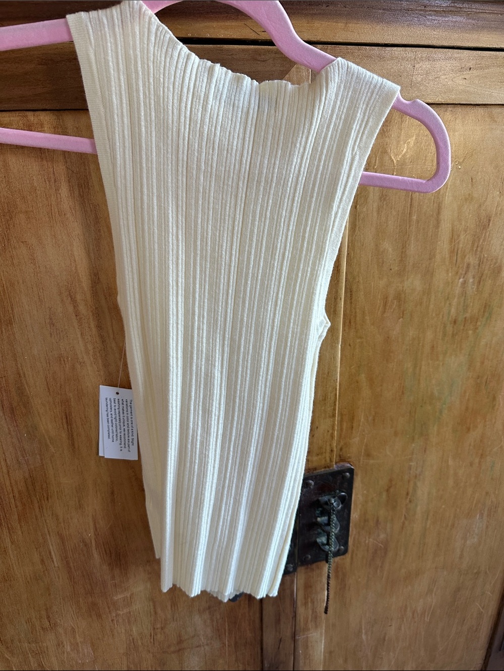 Cream Ribbed Sleeveless Tank - Picture 3 of 5